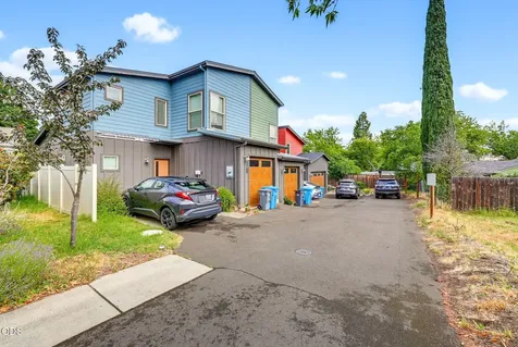 1169 Iowa Street Ashland OR 97520