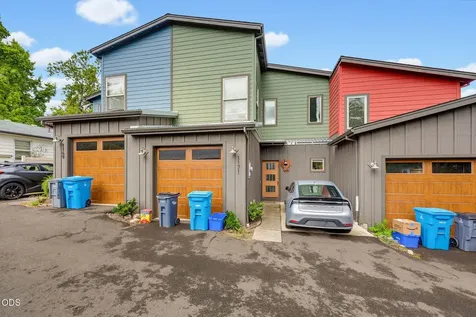 1169 Iowa Street Ashland OR 97520