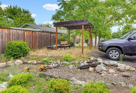 1169 Iowa Street Ashland OR 97520