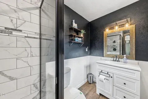 832 La Loma Drive Medford OR 97504