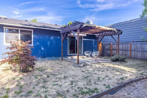 832 La Loma Drive Medford OR 97504