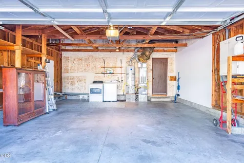 832 La Loma Drive Medford OR 97504