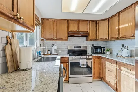 832 La Loma Drive Medford OR 97504
