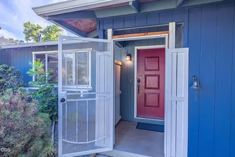 832 La Loma Drive Medford OR 97504