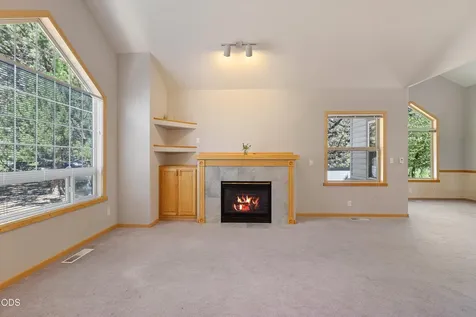 474 Tanager Drive Redmond OR 97756