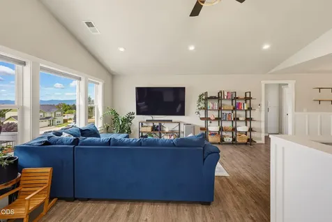 1031 Ruby Meadows Drive Eagle Point OR 97524