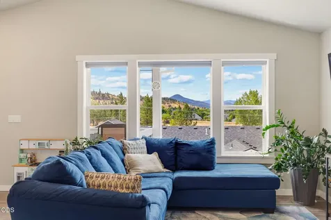 1031 Ruby Meadows Drive Eagle Point OR 97524