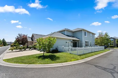 1142 N Haskell Street Central Point OR 97502