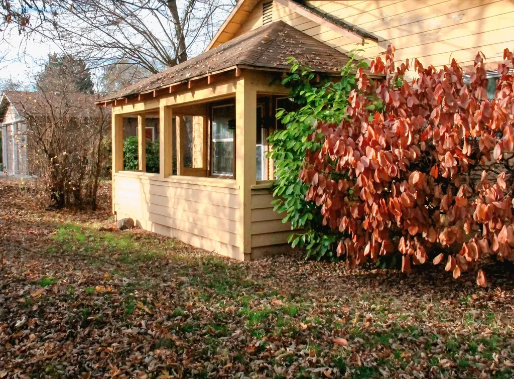 1975 Spring Street Medford OR 97504