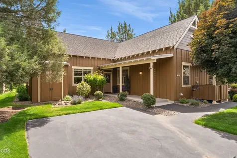 320 Split Rail Lane Redmond OR 97756