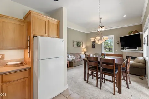 320 Split Rail Lane Redmond OR 97756