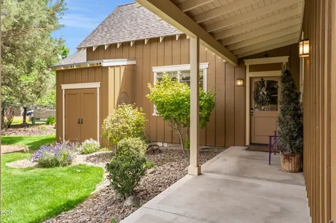 320 Split Rail Lane Redmond OR 97756