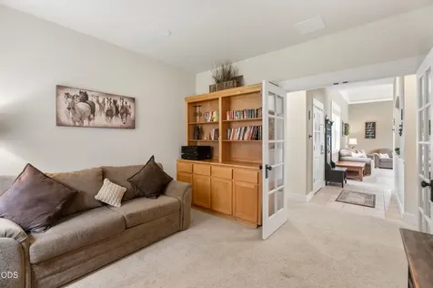 320 Split Rail Lane Redmond OR 97756