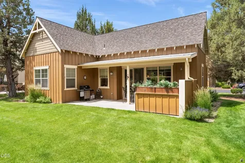 320 Split Rail Lane Redmond OR 97756