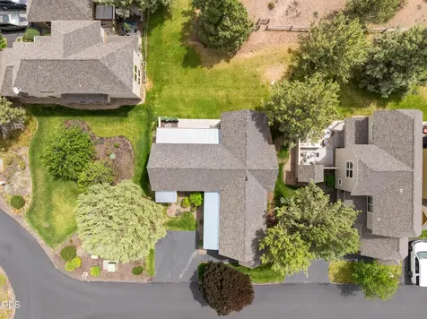 320 Split Rail Lane Redmond OR 97756