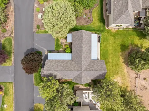320 Split Rail Lane Redmond OR 97756