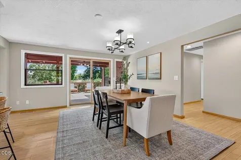 1056 Beswick Way Ashland OR 97520