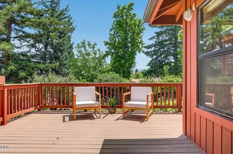 1056 Beswick Way Ashland OR 97520