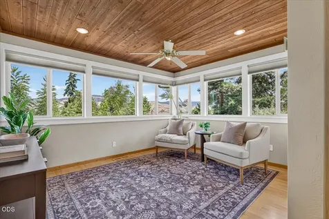 1056 Beswick Way Ashland OR 97520