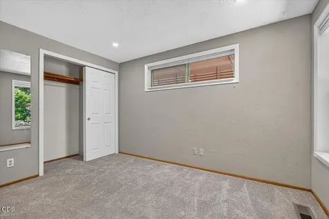 1056 Beswick Way Ashland OR 97520