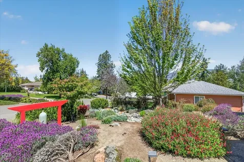 1056 Beswick Way Ashland OR 97520