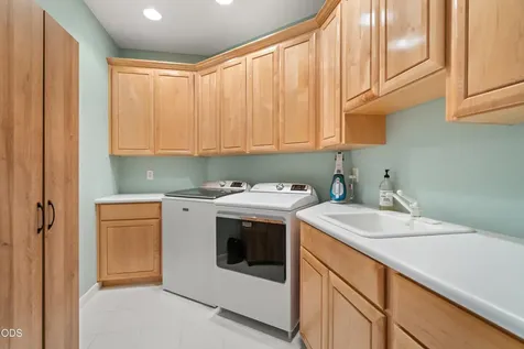 4680 Cloudcrest Drive Medford OR 97504