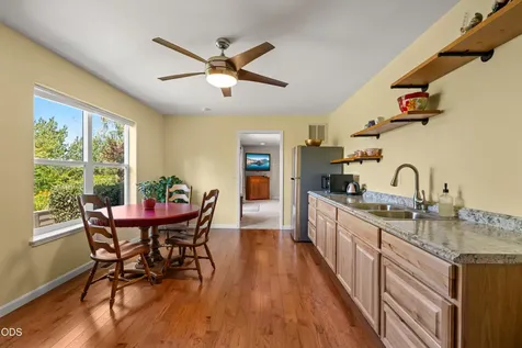 4680 Cloudcrest Drive Medford OR 97504