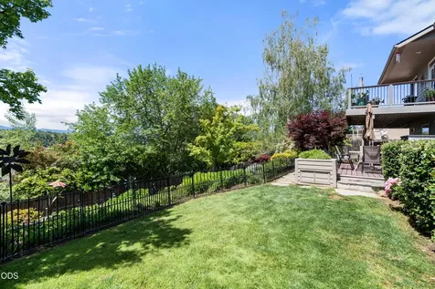 4680 Cloudcrest Drive Medford OR 97504