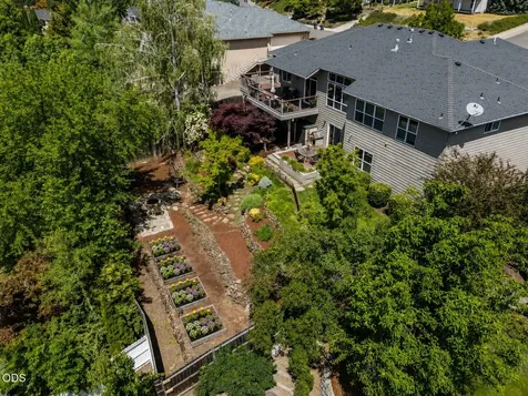 4680 Cloudcrest Drive Medford OR 97504