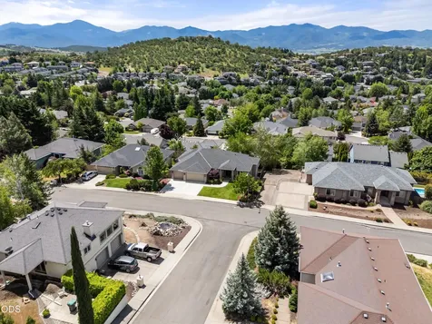 4680 Cloudcrest Drive Medford OR 97504