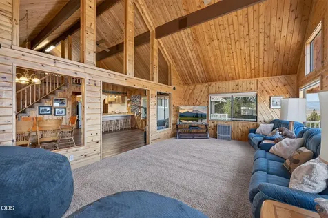 4252 SW Lakeview Culver OR 97734