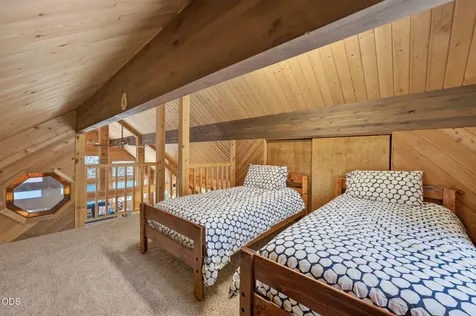 4252 SW Lakeview Culver OR 97734