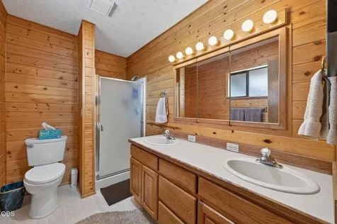 4252 SW Lakeview Culver OR 97734