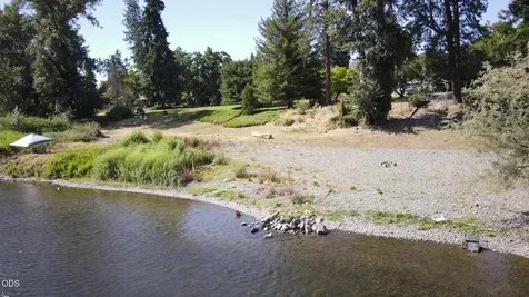 1455 SE Rogue Drive Grants Pass OR 97526