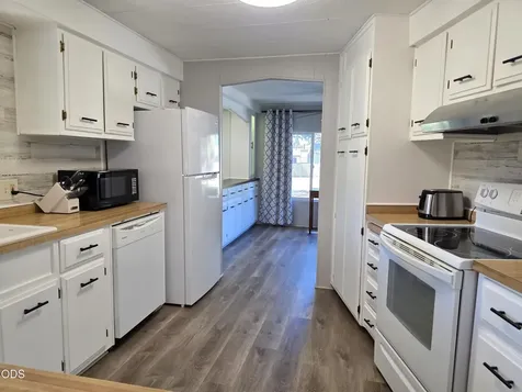 305 S Charley Avenue Chiloquin OR 97624