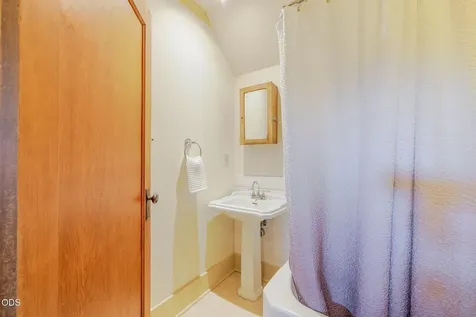 305 NW Columbia Street Bend OR 97703
