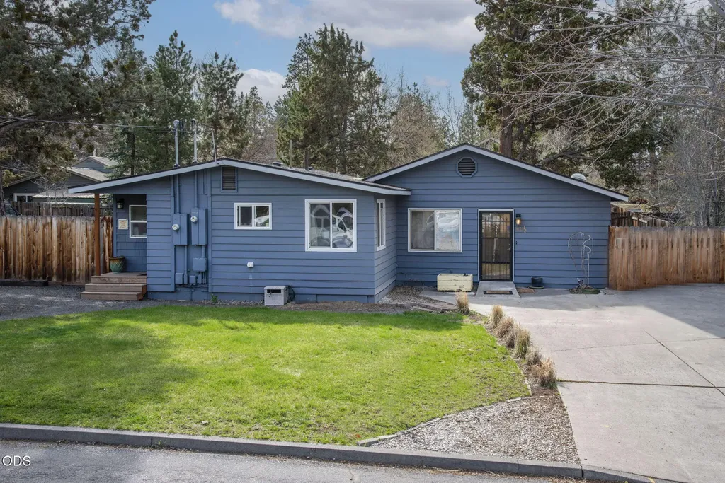 475 SE Douglas Street Bend OR 97702