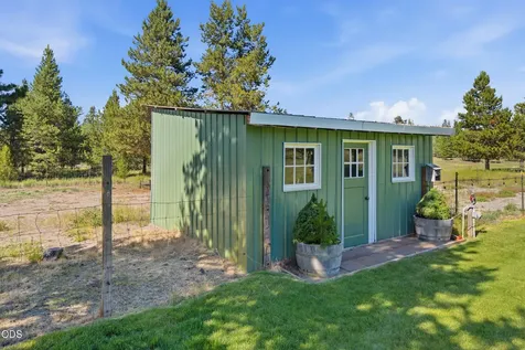 16250 South Drive La Pine OR 97739