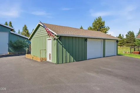 16250 South Drive La Pine OR 97739