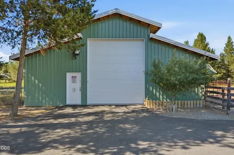 16250 South Drive La Pine OR 97739