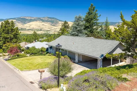 1150 Hillview Drive Ashland OR 97520