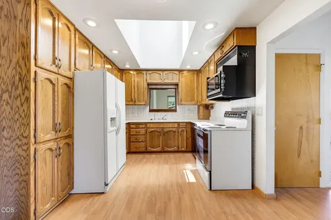 1150 Hillview Drive Ashland OR 97520