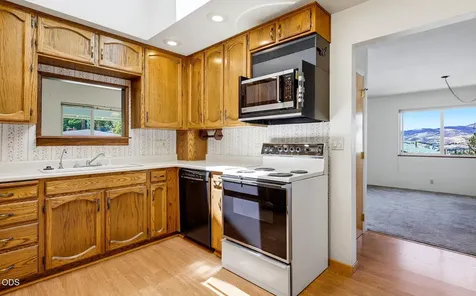 1150 Hillview Drive Ashland OR 97520