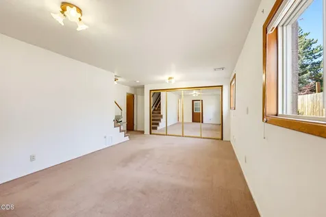 1150 Hillview Drive Ashland OR 97520