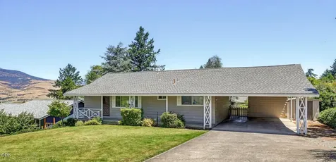 1150 Hillview Drive Ashland OR 97520