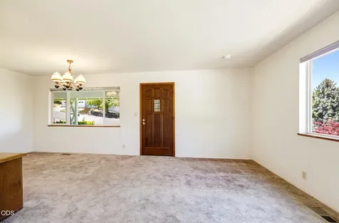 1150 Hillview Drive Ashland OR 97520
