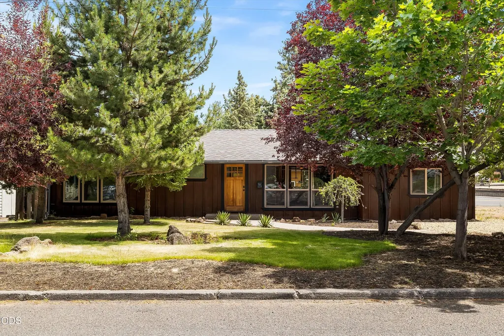606 NE 9th Street Bend OR 97701