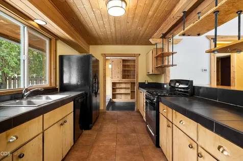 606 NE 9th Street Bend OR 97701