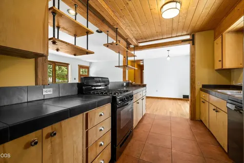 606 NE 9th Street Bend OR 97701