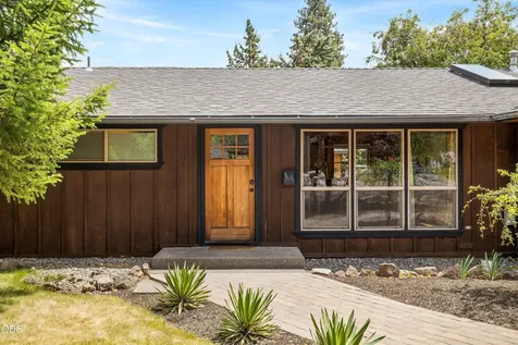606 NE 9th Street Bend OR 97701